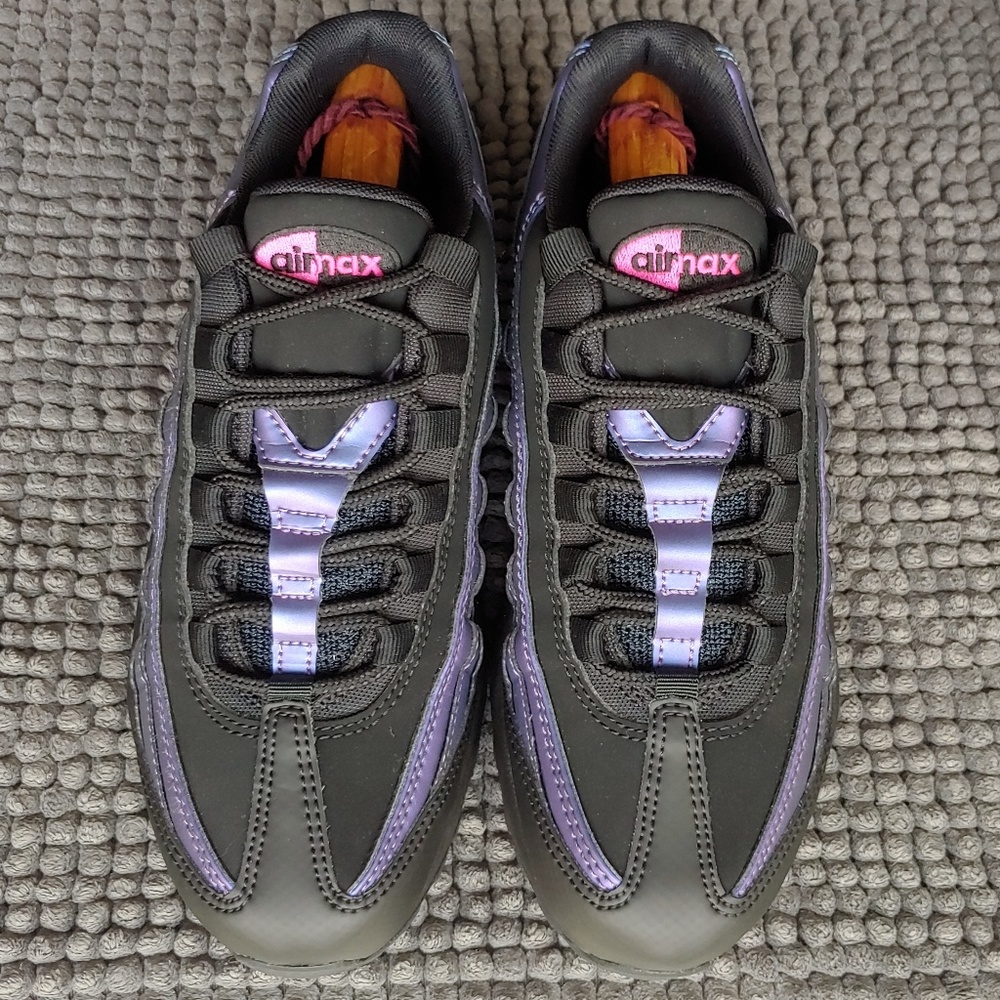 Women's Nike Air Max 95 LX - Picture 2 of 5